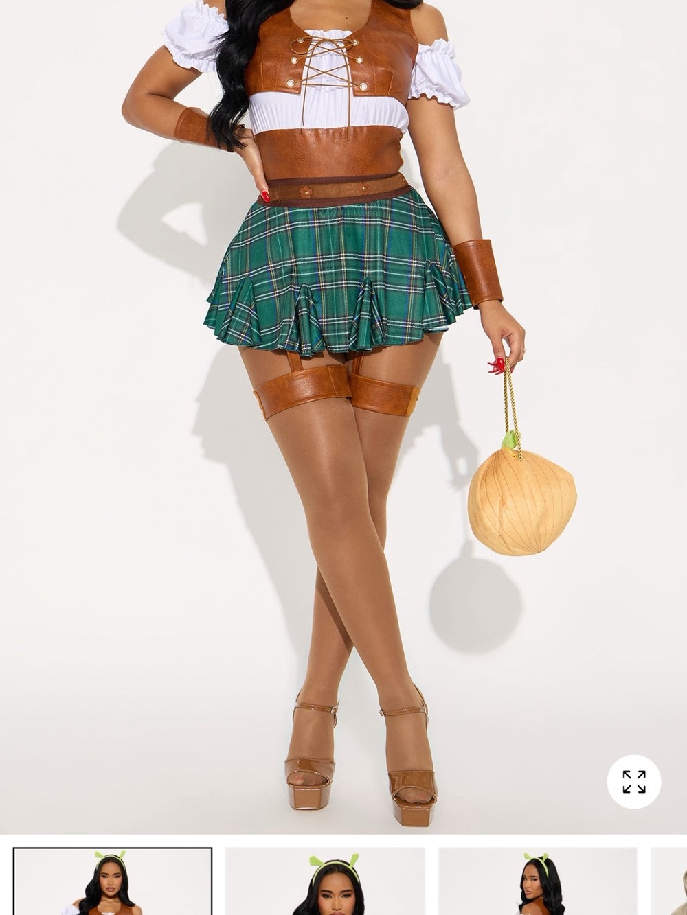 Fashion Nova Woman’s swamp princess